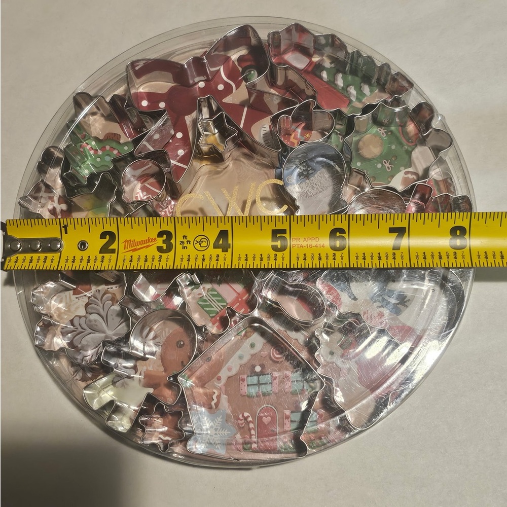 CWC Holiday Cookie Cutter Set - Festive Multicolor - Picture 4 of 8